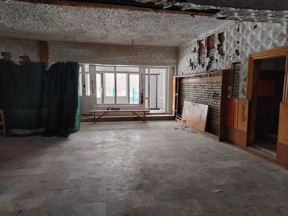 Продам здание в 3х уровнях на земельном участке  в КЖБИ