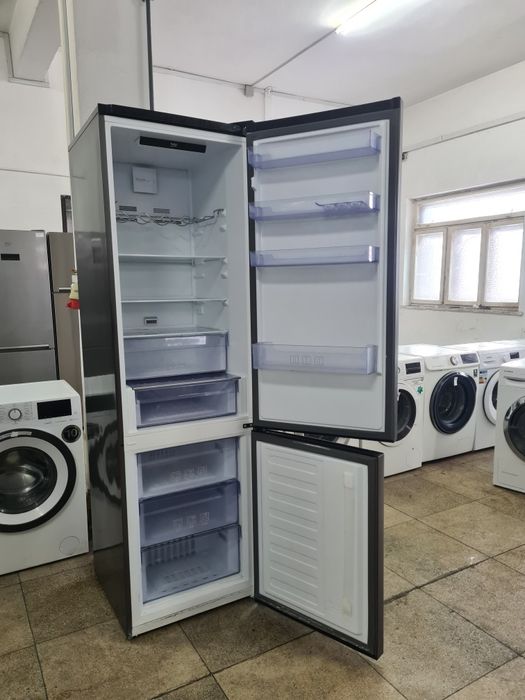 Frigider Beko inox Negru A+++