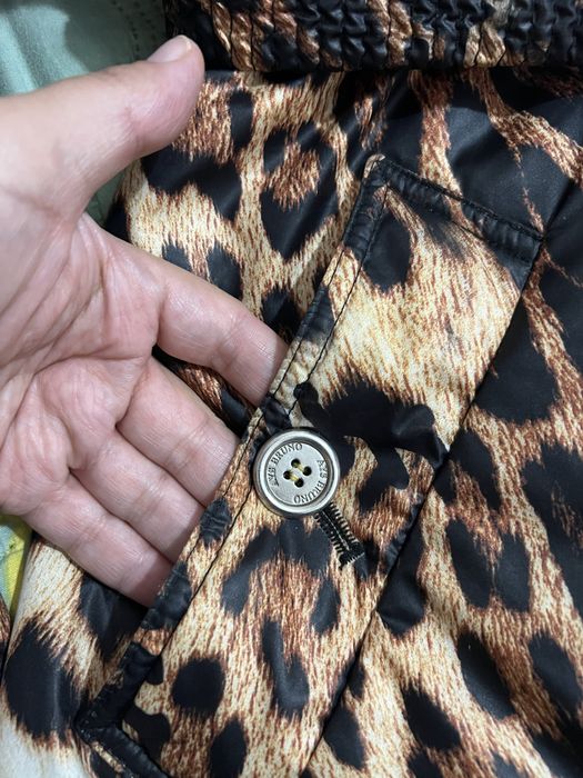 Продам куртку осень весна