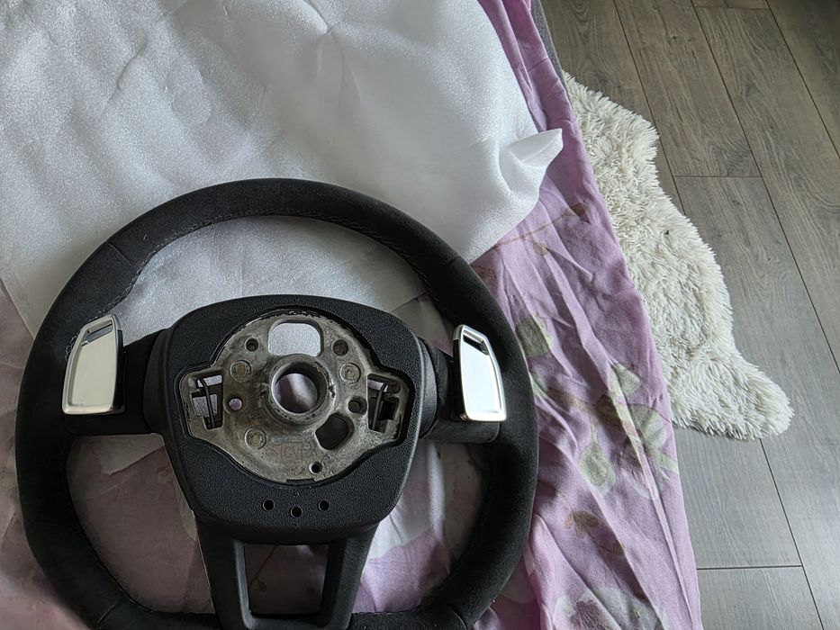 Volan audi rs a6 a7 a8 4k rs6 rs7 cu  alcantara incalzire si touch detection