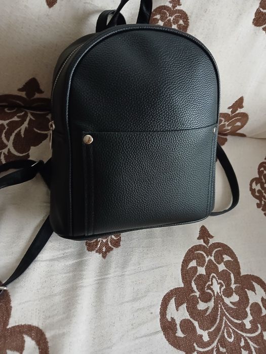 Сумка проадаю срочно!