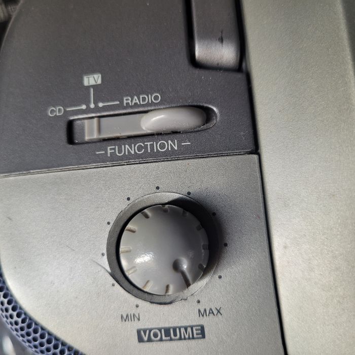 Ретро тв и аудио система.