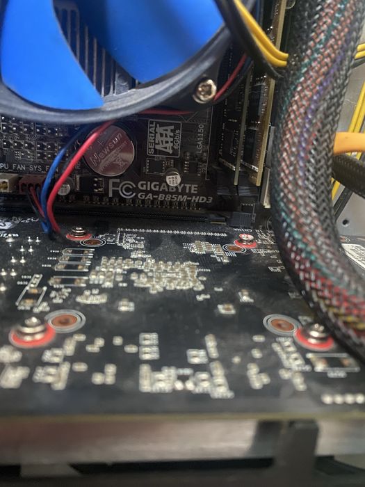 Продам комплект из мат платы, проц, озу.