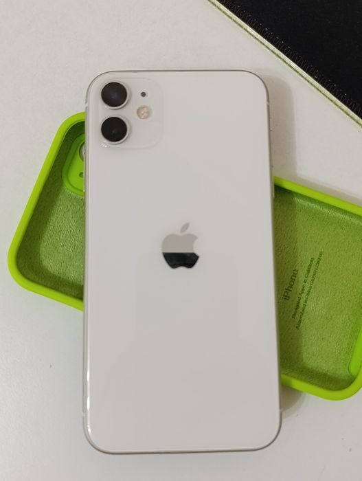 iPhone 11 в хорошем состоянии