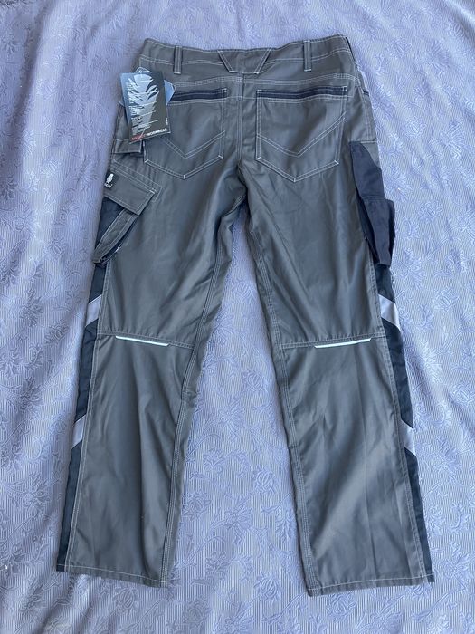 Pantaloni de lucru Mascott (mărimea 51) Noi, cu etichetă!