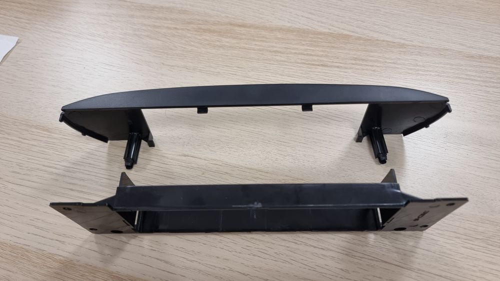 Rama BMW X3 e83 adaptor radio 2004 - 2010