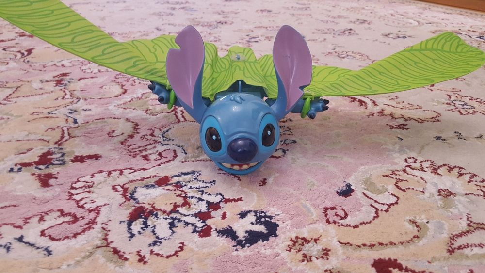 "Летающая игрушка" Стич.