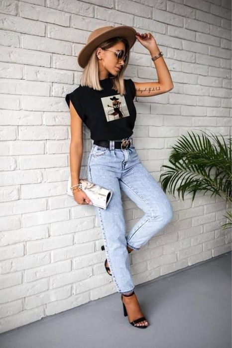 Топ от висококачествена материя balenciaga