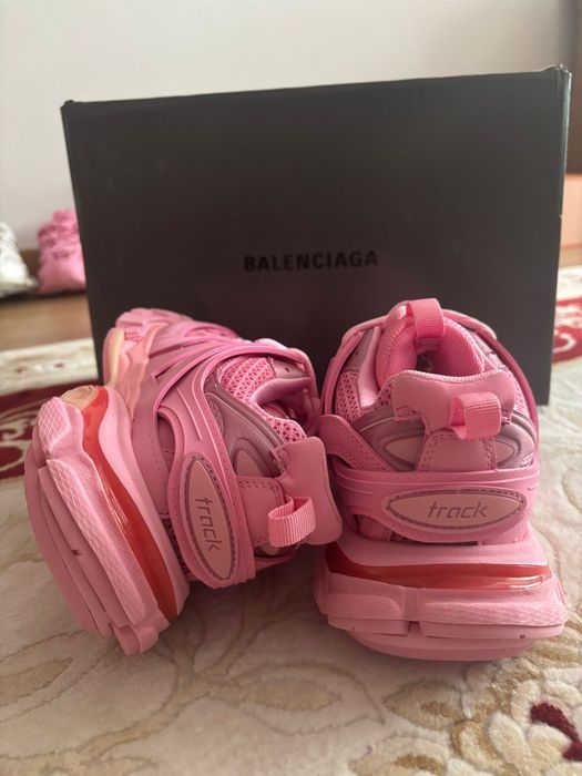 Balenciaga track pink
