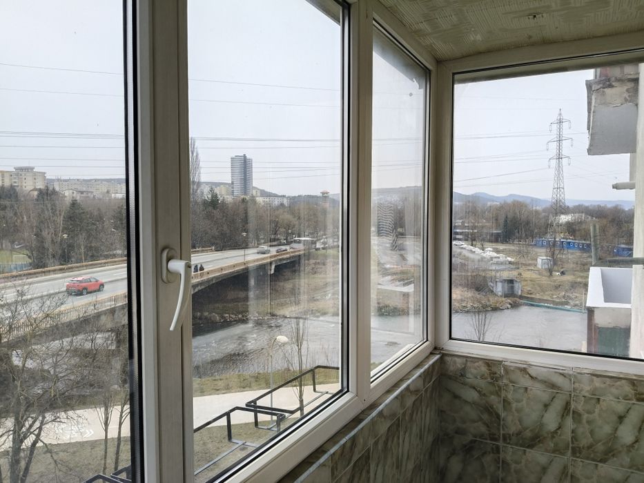 PF închiriez ap 2 cam decomandat