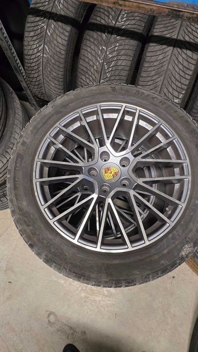 Джанти с гуми Porsche Cayenne