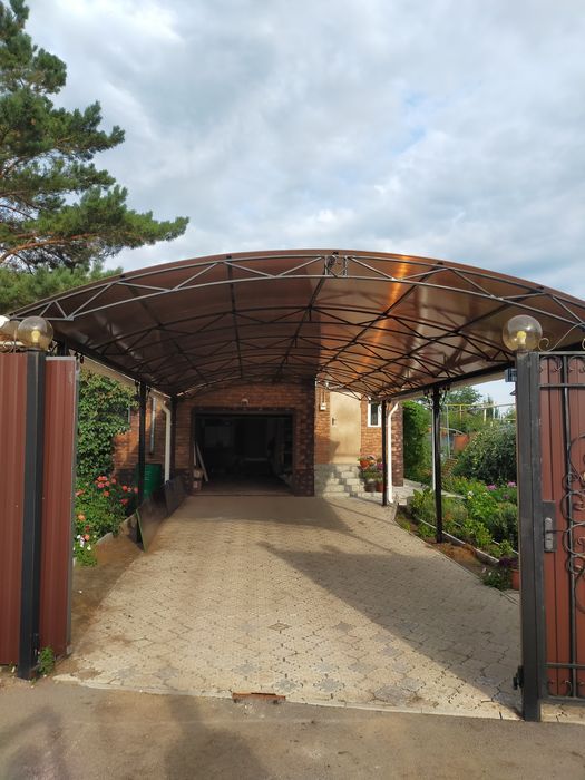 Навес для машин.