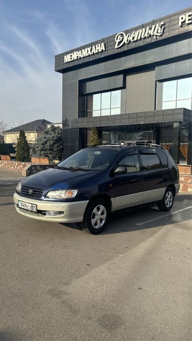 Срочно продам машину