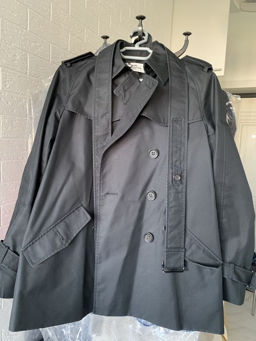 Продаю женский короткий плащ ( тренч)