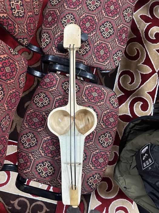 Кобыз сатылады.