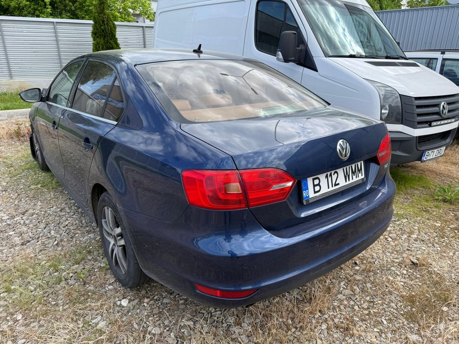 VOLKSWAGEN Jetta 2011 — imagine 4