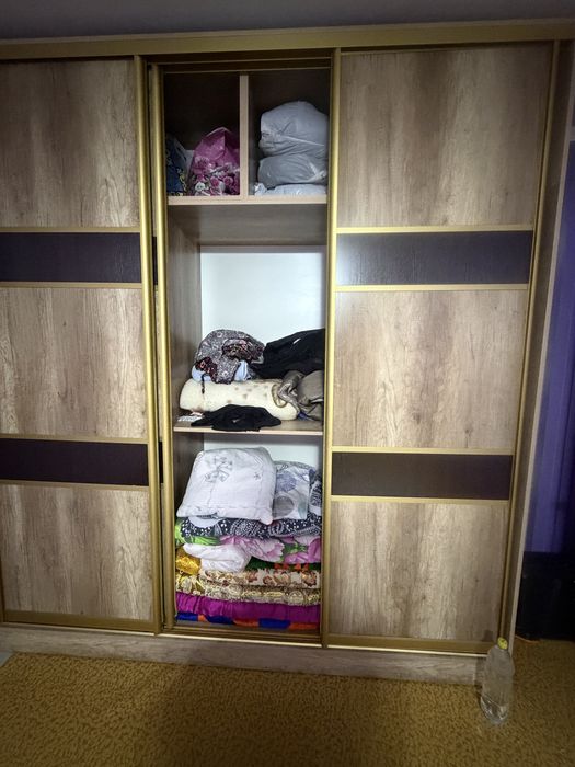 Шкаф в спальню 2.50 в длину