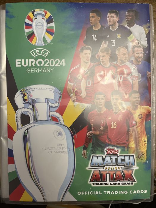 Продавам карти на match attax euro 2024