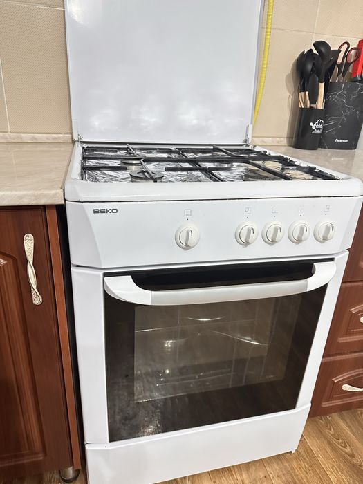 Продается газовая плита Beko