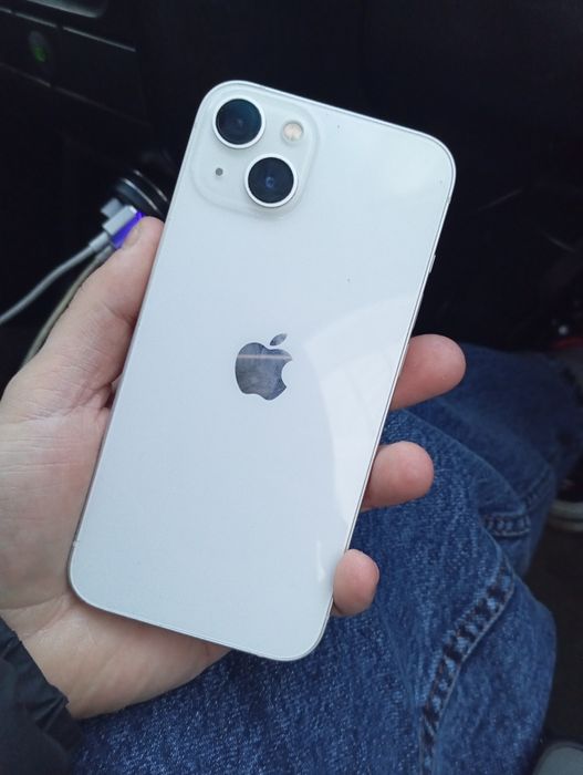 Продам iPhone 13