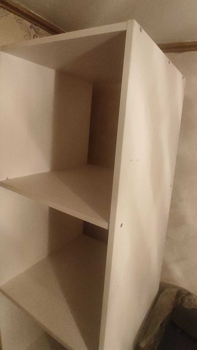 Продаю шкаф и вешалка