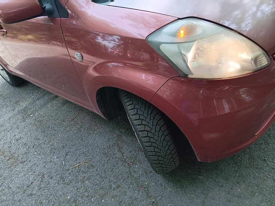 Daihatsu Sirion 2006 год.
