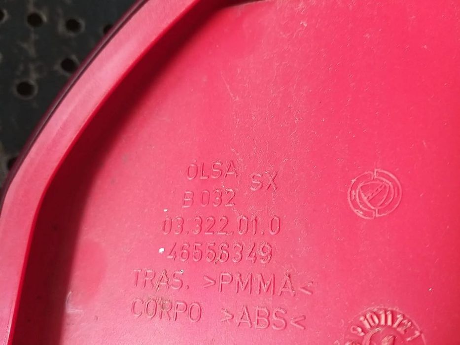 Stop tripla lampa stanga aripa alfa romeo 147 937 03322010 46556349