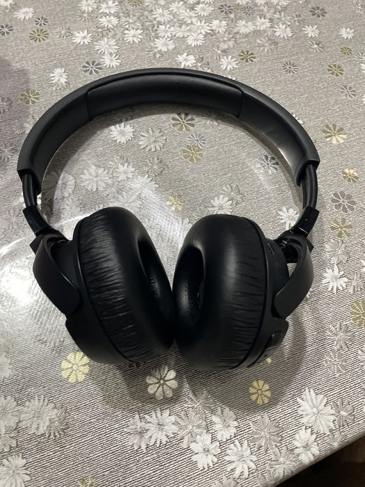 JBL огригал навушник туне 670 нс