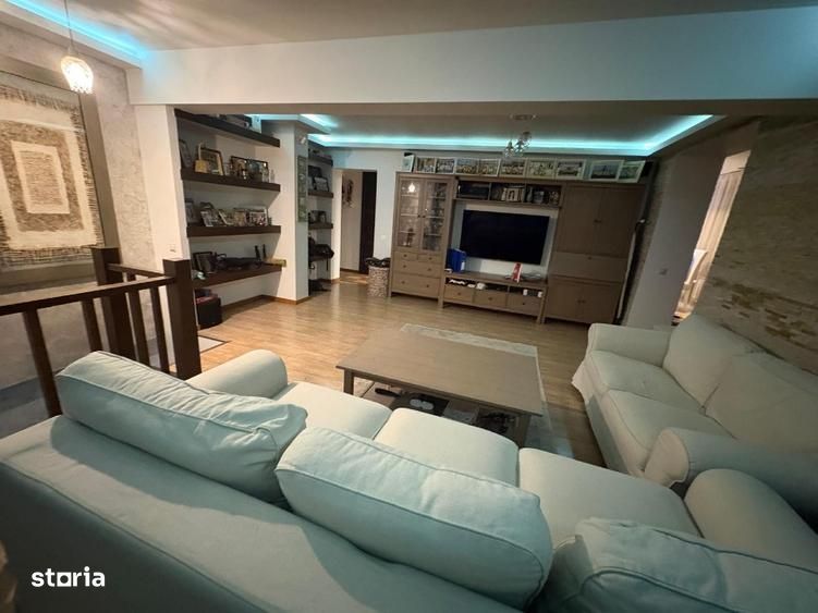 Trocadeo Duplex Cu 3 Camere 107 Mp — fotografia 1