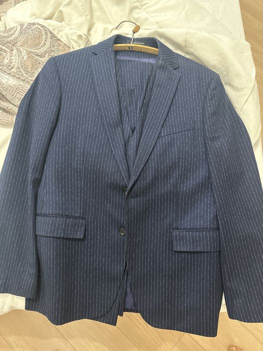 Продам костюм тройка