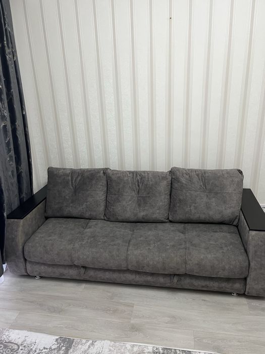 Диван ,кровать(тахта) в хорошем состояние