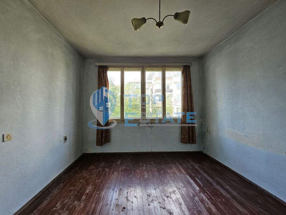 Продава се Четиристаен апартамент в Велико Търново, Акация - 128 кв.м за 1054 €/кв.м - Снимка #1