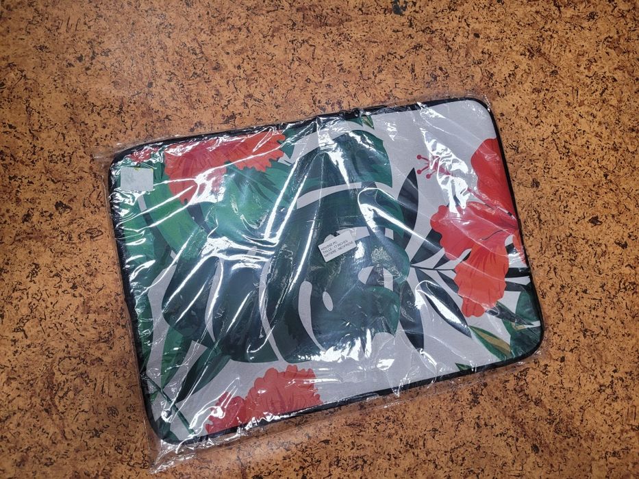 Калъфи за таблет/ лаптоп 17 инча