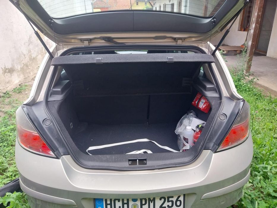 Vând Opel Astra H