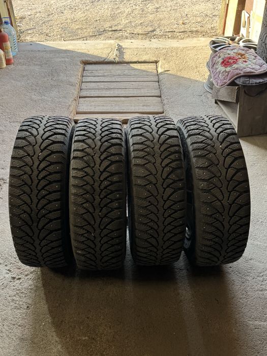 Коммлект зимней резины на дисках Митсубси