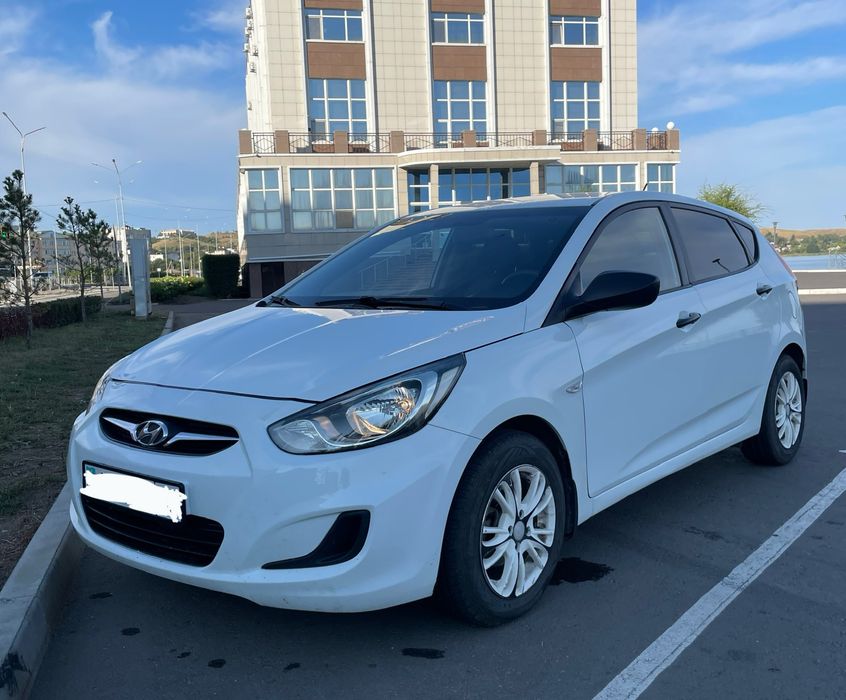 Автомобиль Hyundai Accent HB