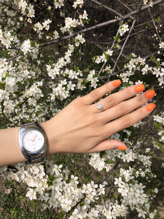 Часы швейцарские Nina Rossi