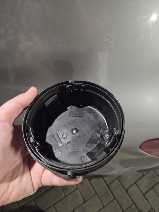 Капак за крушките на фаровете Peugeot 307