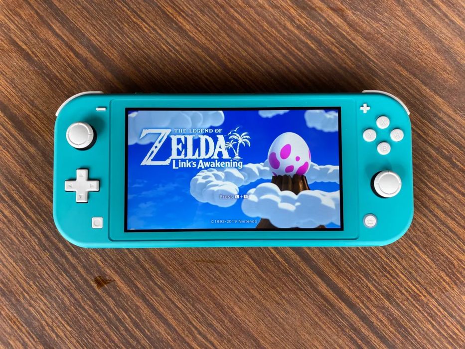 Nintendo Switch Lite Turcoaz - stare impecabilă