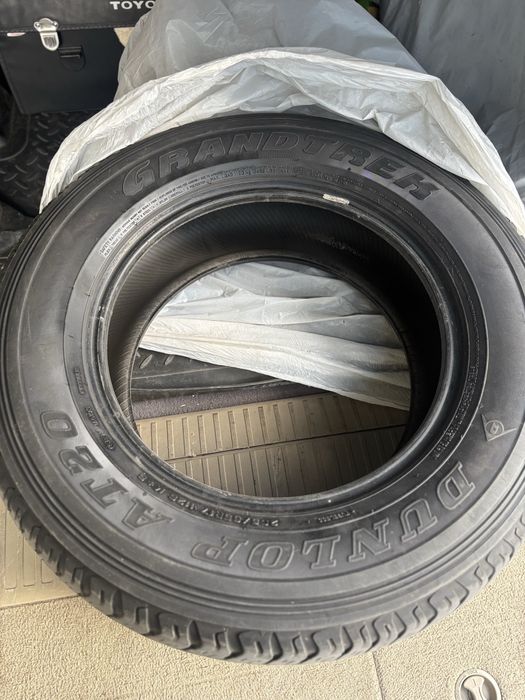 Спочно ! Шины всесезонные комплект 265/65/17