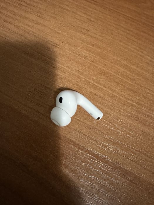 Правый Airpods Pro 3