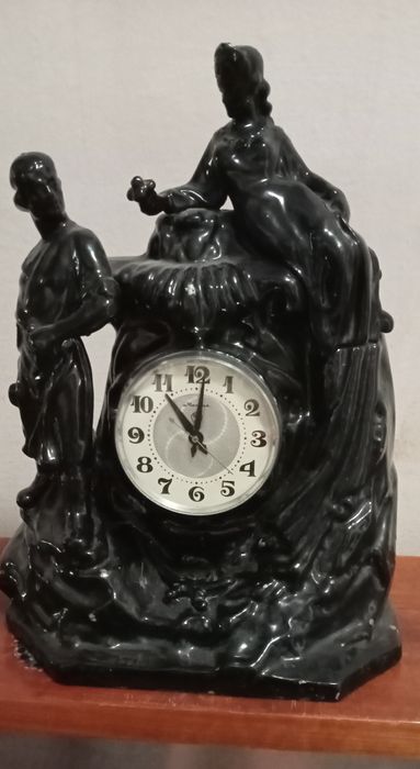 Советские каминные часы ( Хозяйка медной горы ( молня)..