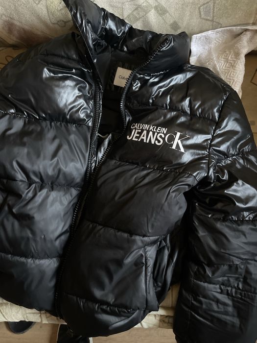 Urgent geaca kalvin klein