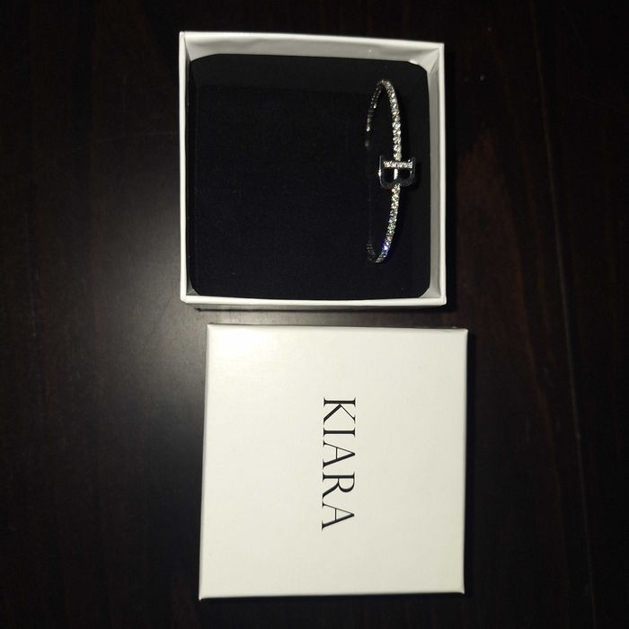 Нова Гривна Kiara