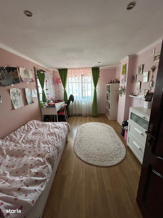 Se vinde casă cu priveliște spectaculoasă spre Orașul Suceava