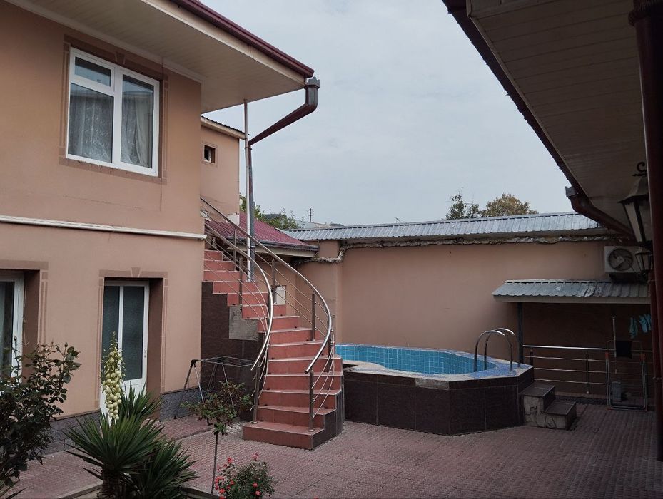 Продаются собственный дом(участок)