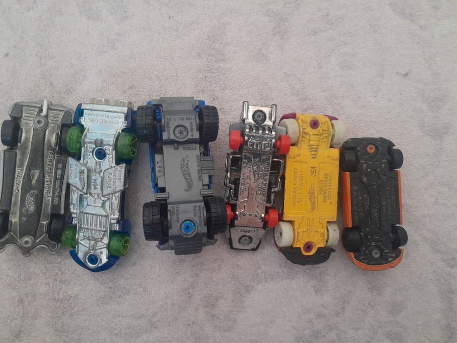 Машинки hotwheels