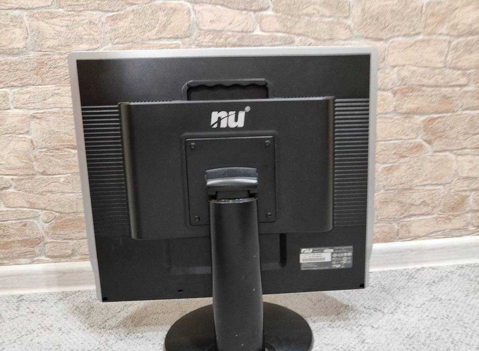 Монитор Nu 1280×1024