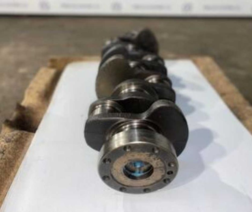 Vibrochenuri-arbori cotiți pentru motoarele utilajelor de construcții