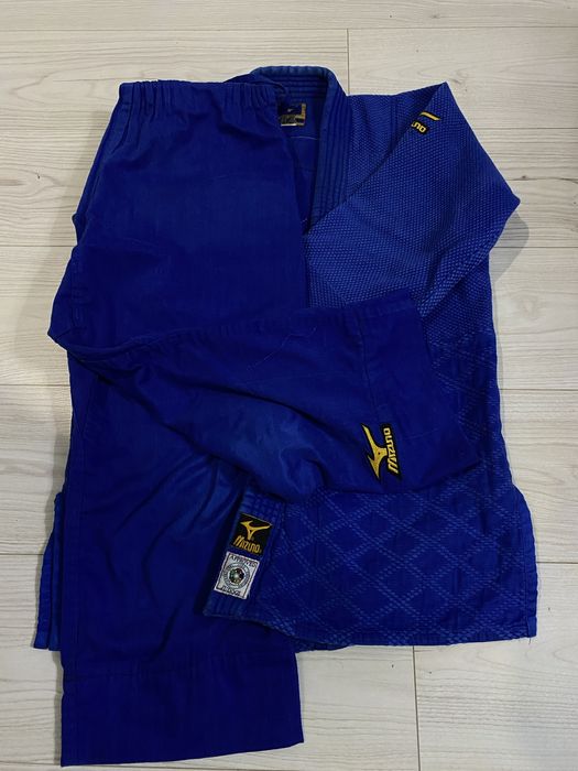 Кимоно синий(150) белый(140) Мизуно